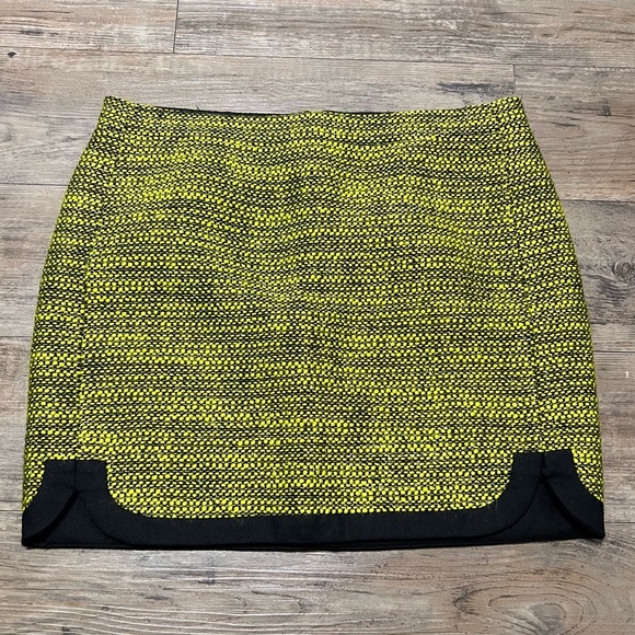 $128 J.CREW SHIRTTAIL MINI SKIRT PIPED TWEED Green & Black RETRO Size 10 - Picture 1 of 9